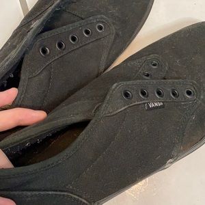 Unisex vans skater shoe all black with brown sole